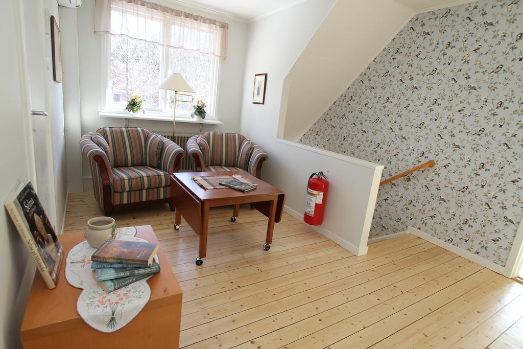 Aelvnaera Bed & Breakfast Карлстад Екстериор снимка